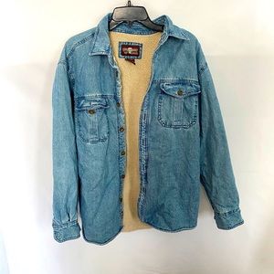 Levi’s men’s full Sherpa lining denim shirt sz M